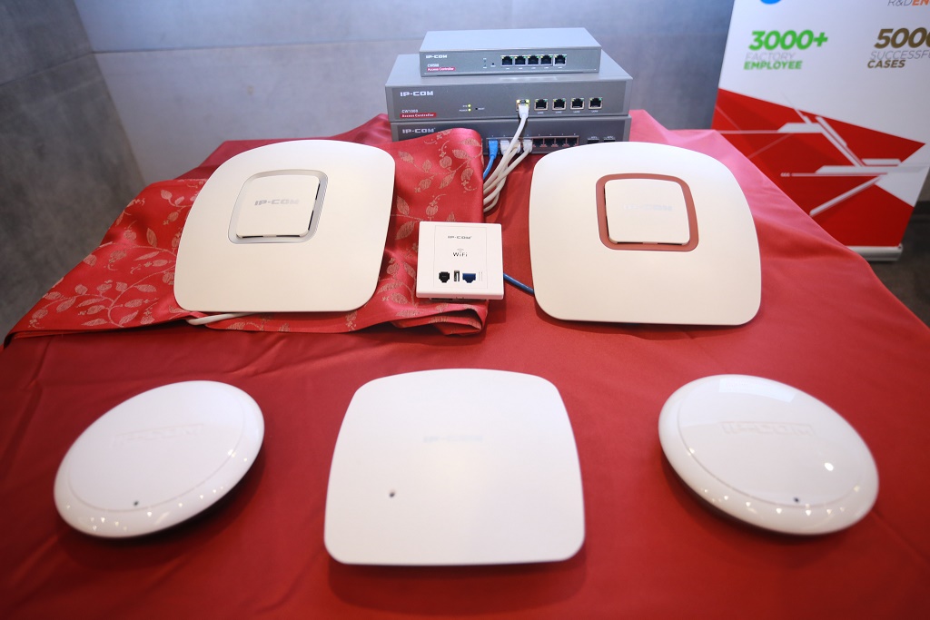 ip-com-easy-network-announce-high-quality-network-product-5