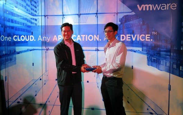 yip-in-tsoi-innovative-solution-provider-of-the-year-2015-award-2
