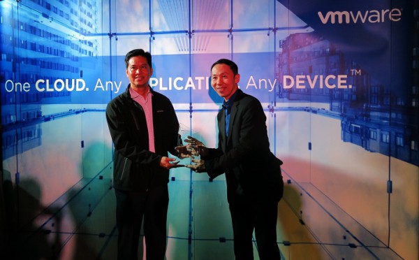 yip-in-tsoi-innovative-solution-provider-of-the-year-2015-award