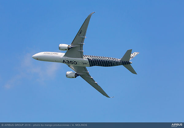 EVE-1035-20160216-AM-SINGAPORE AIRSHOW-FLYING DISPLAY-004