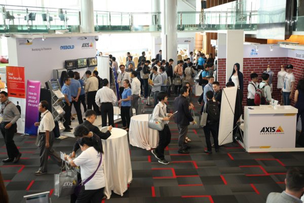 axis-solutions-expo-2016-innovating-for-smarter-safer-world-4